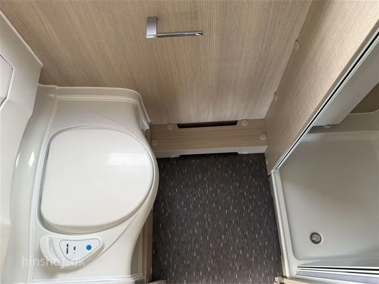 Billede 8 - 2020 - Adria Adora Supreme 573 PT Fin køjevogn med masser af plads til familien fra Hinshøj Caravan.