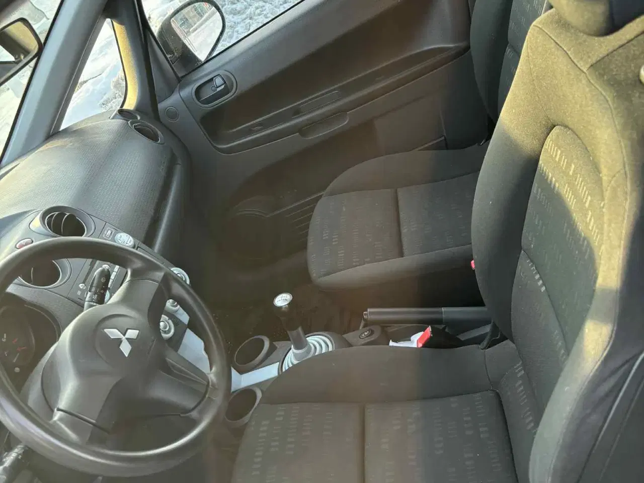 Billede 5 - Mitsubishi Colt 1.5 år til syn