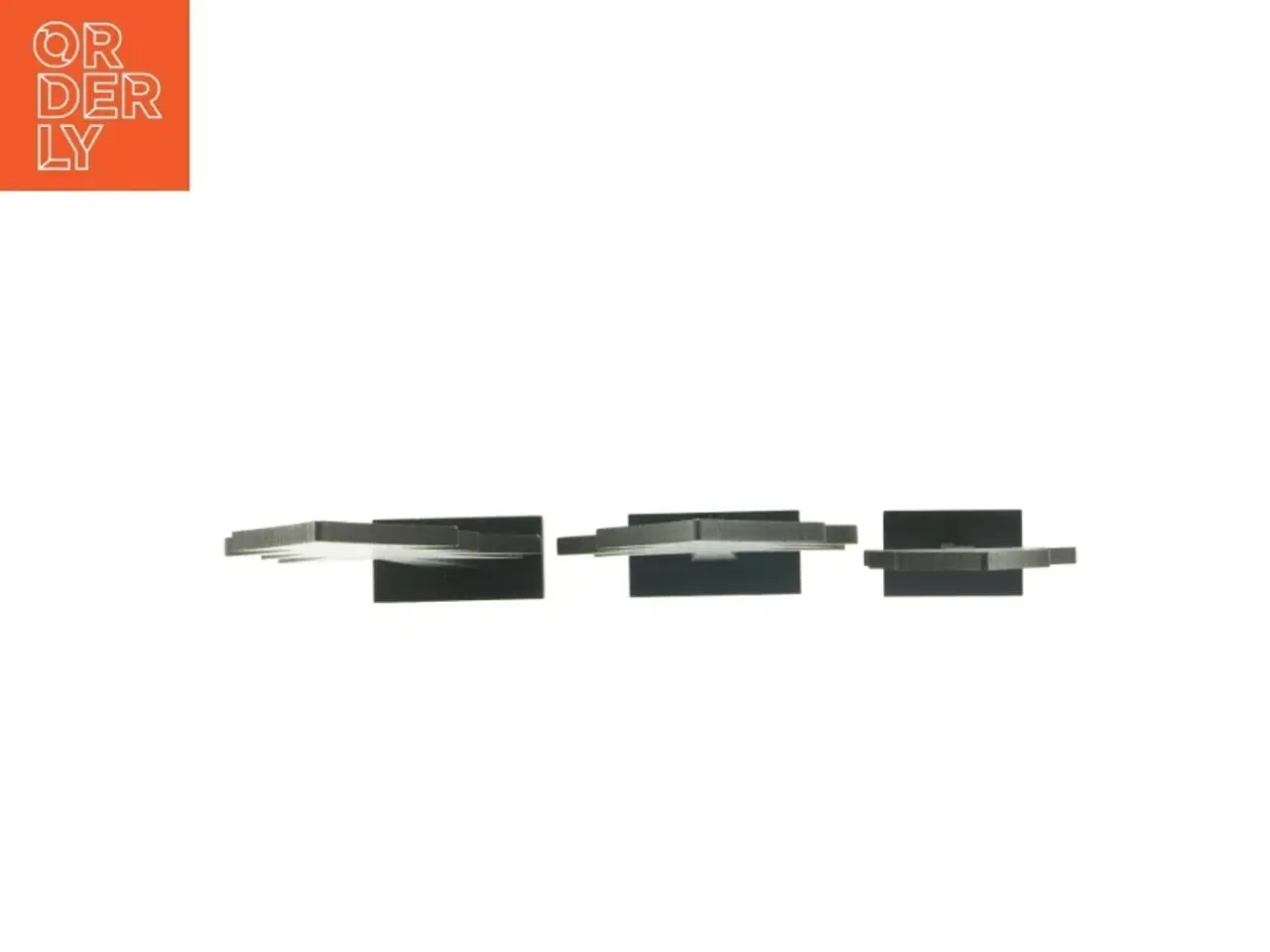 Billede 6 - Sorte træ juletræsfigurer (str. 36 x 15 x 5 cm og 26 x 11 x 5 cm)