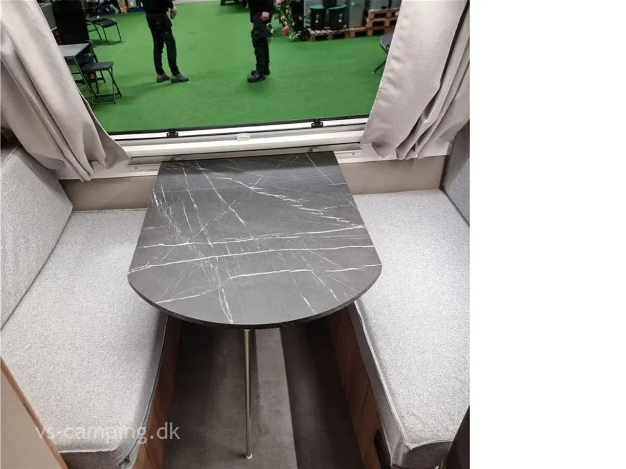 Billede 3 - 2026 - Vega 295 ET   KULT CAMPINGVOGN, SOM MÅ TRÆKKES AF DE FLESTE BILER.