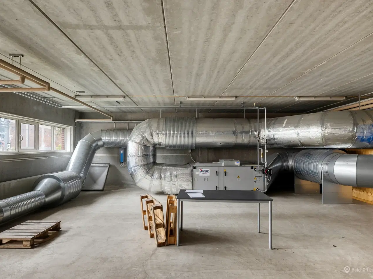 Billede 1 - Eget værksted med central beliggenhed