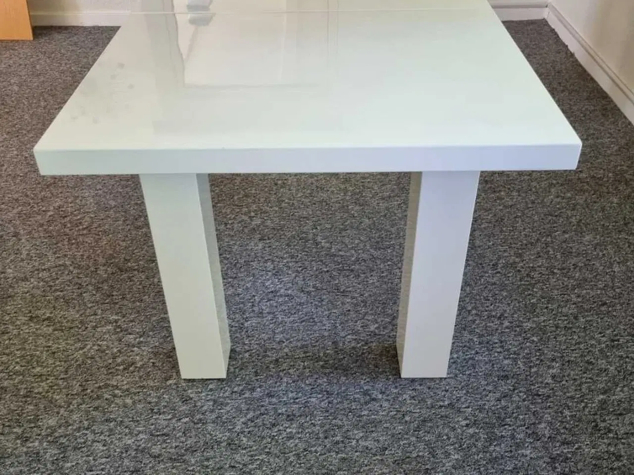 Billede 4 - Sofa og spisebord sælges