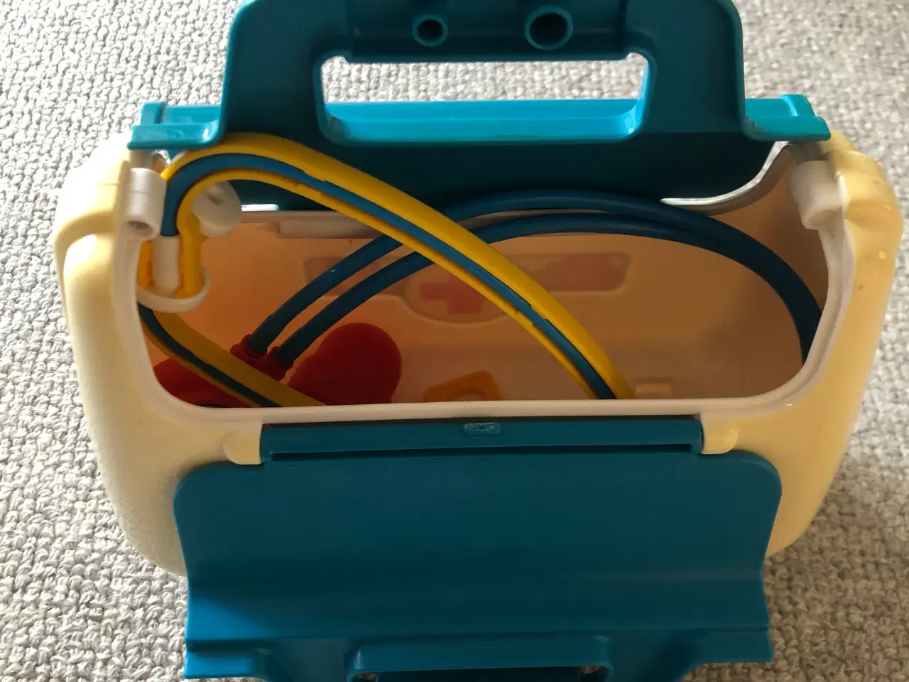 Billede 2 - Chicco lægekuffert med indhold sælges