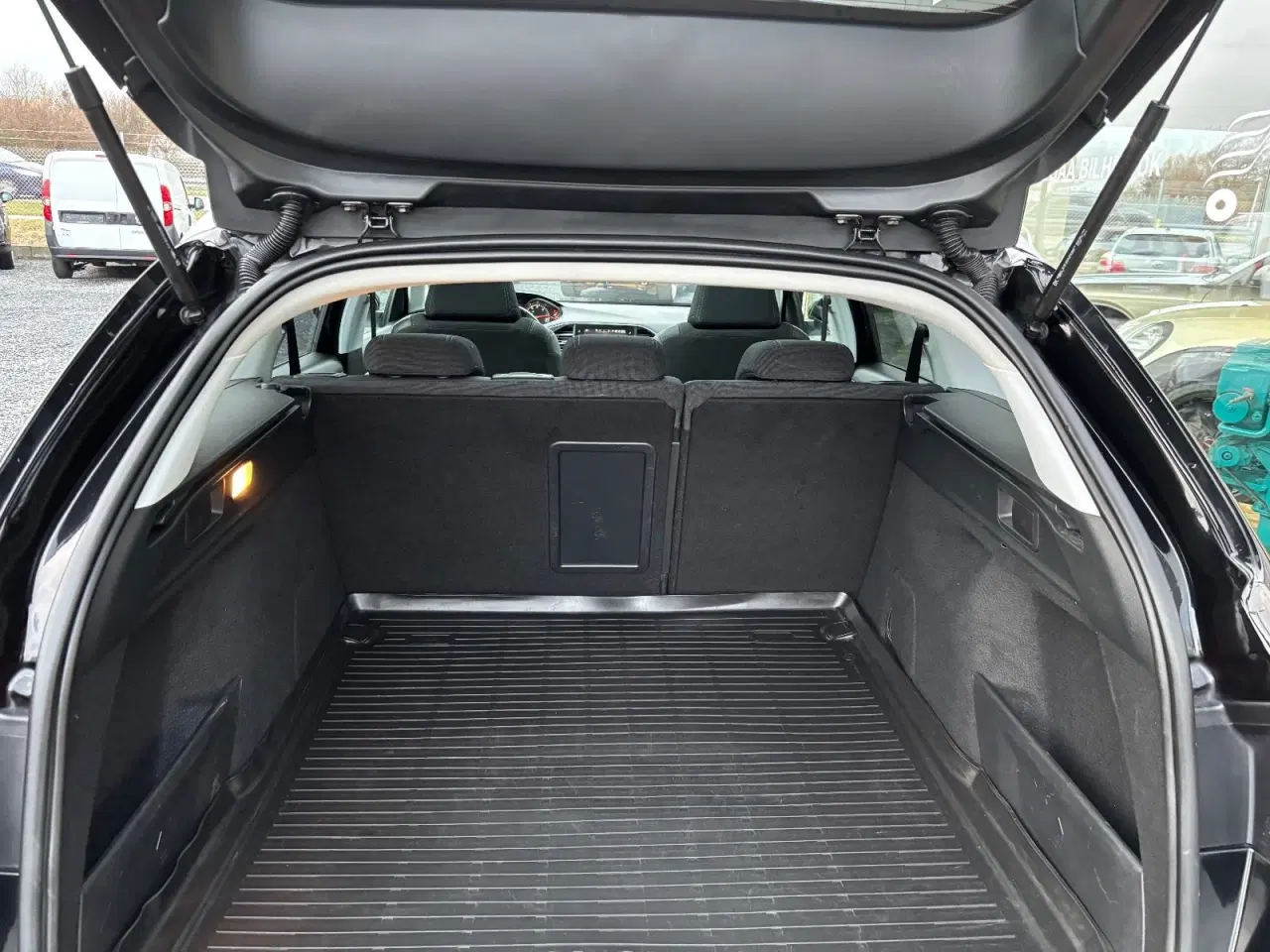 Billede 5 - Peugeot 308 1,6 BlueHDi 120 Allure Sky SW