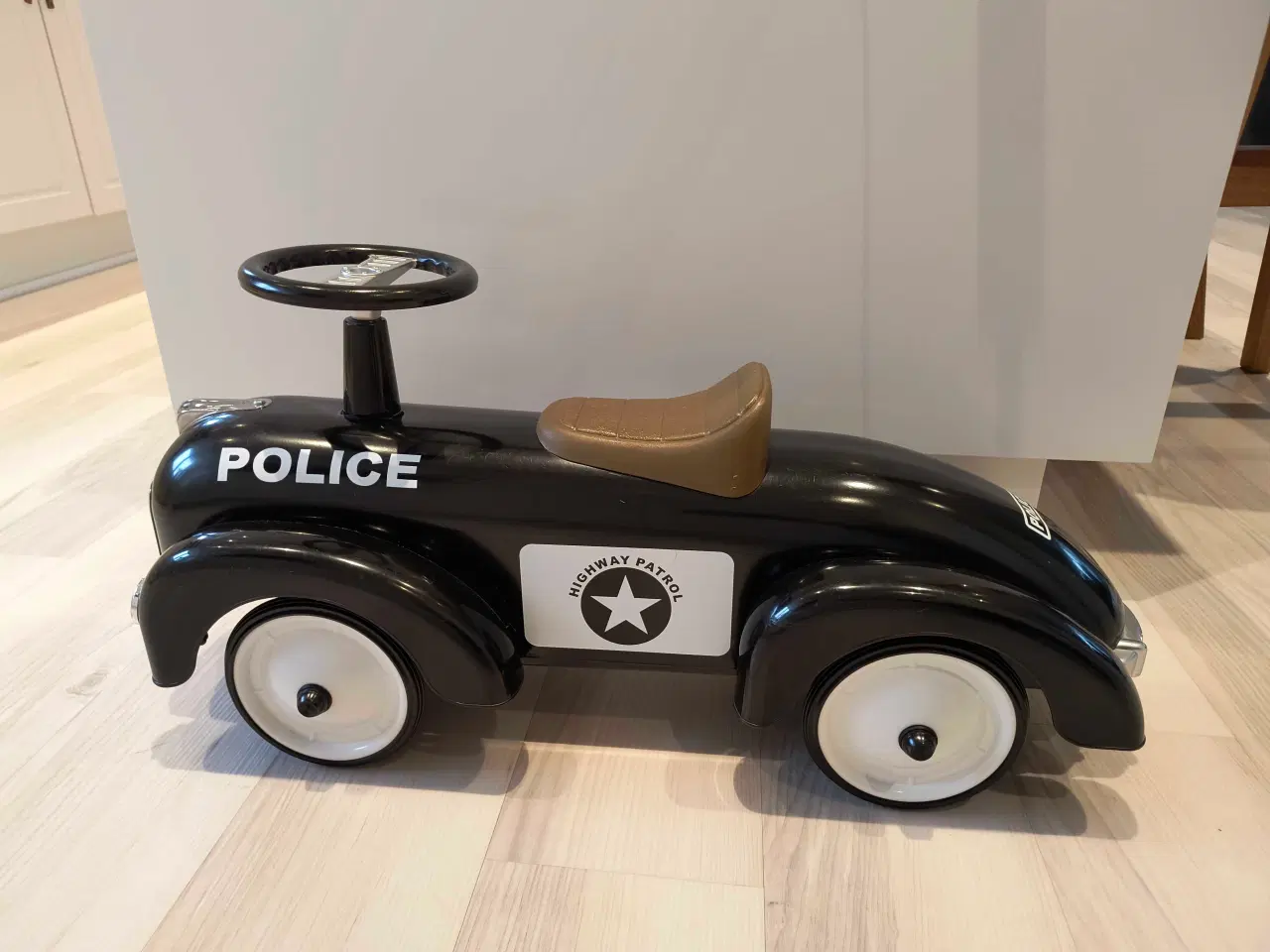 Billede 1 - Gåbil Politi