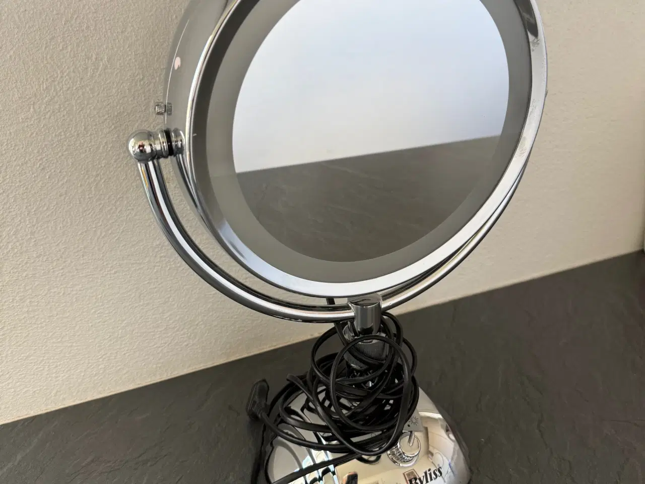 Billede 1 - Babylis Kosmetikspejl med led lys 