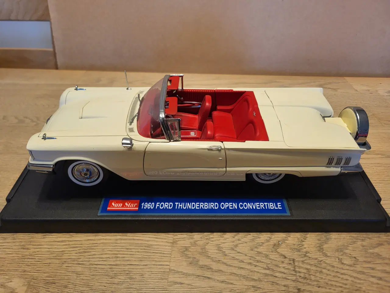 Billede 1 - 1:18 - Ford Thunderbird open Convertible 1960 - 60