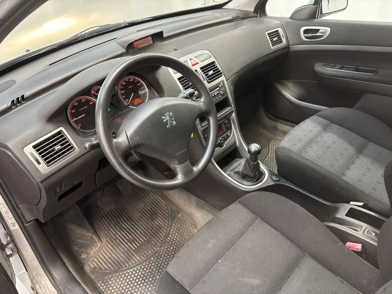 Billede 6 - Peugeot 307 2,0 St.Car Glastag benzin