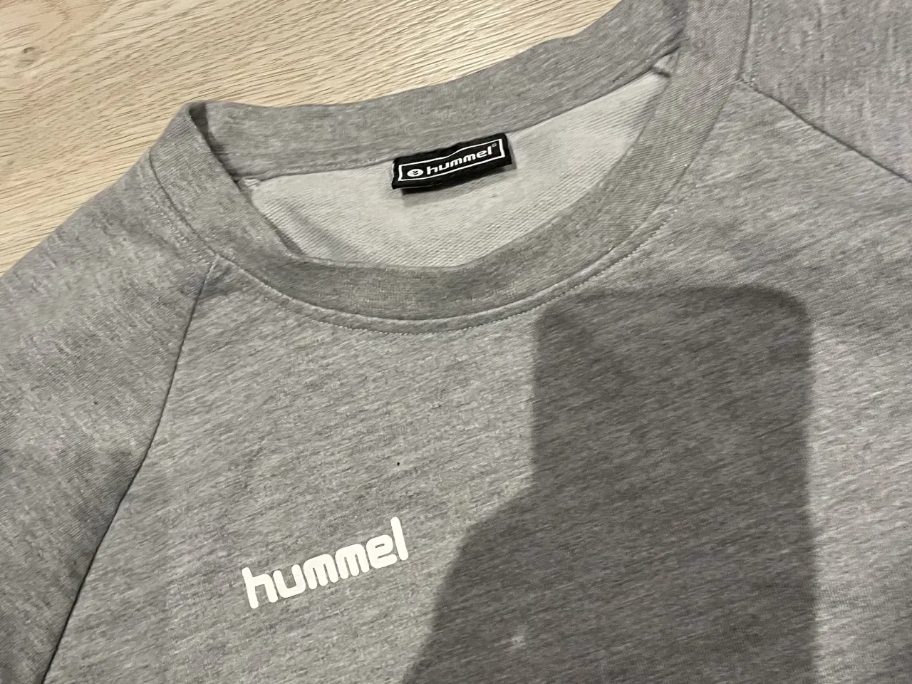 Billede 2 - Hummel sweatshirt str L