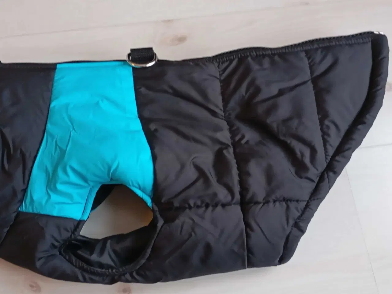 Billede 1 - Hundefrakke str. M / 43 cm. 