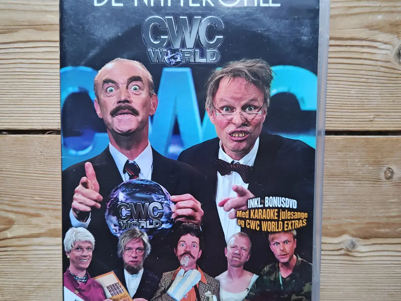 Billede 1 - De Nattergale CWC World inkl Bonus DVD m julesange
