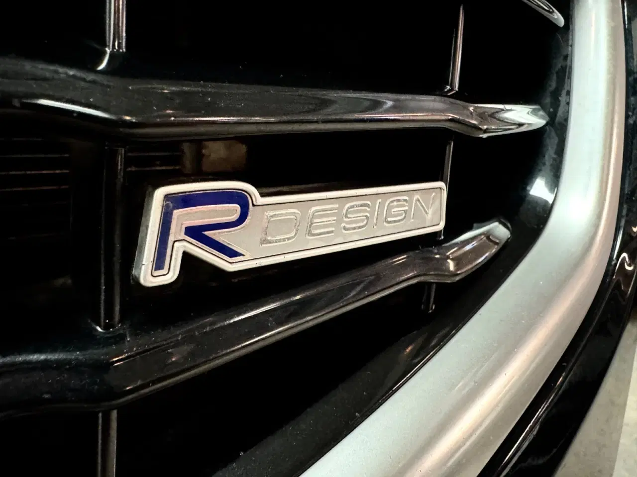 Billede 1 - Volvo V60 2,4 D5 215 R-Design aut. AWD