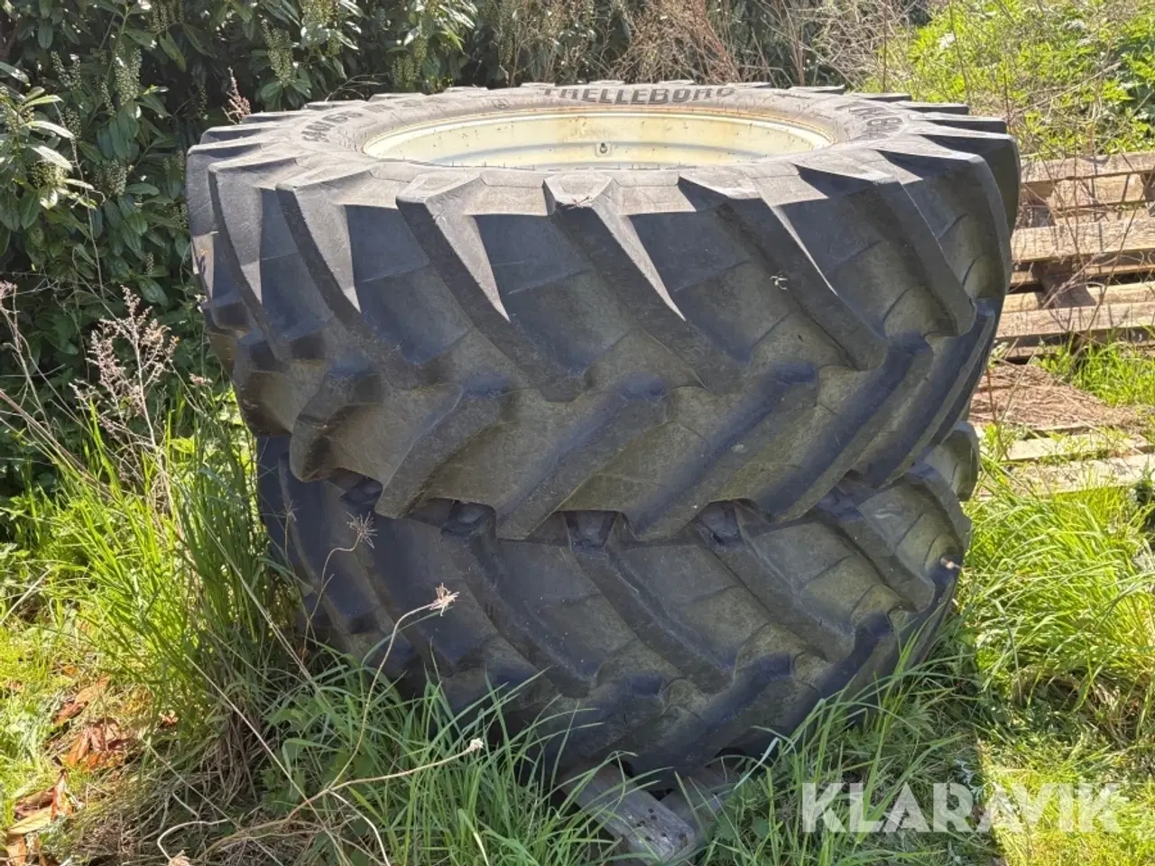 Billede 2 - Traktor bag dæk Trelleborg Tom 800