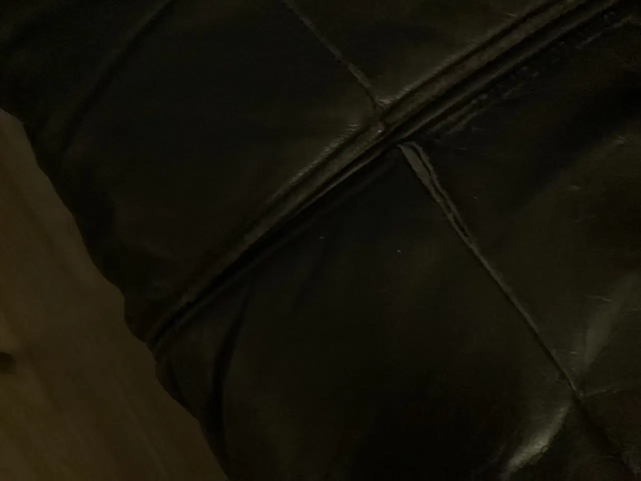 Billede 4 - Sofagruppe og lænestole med skamler i læder