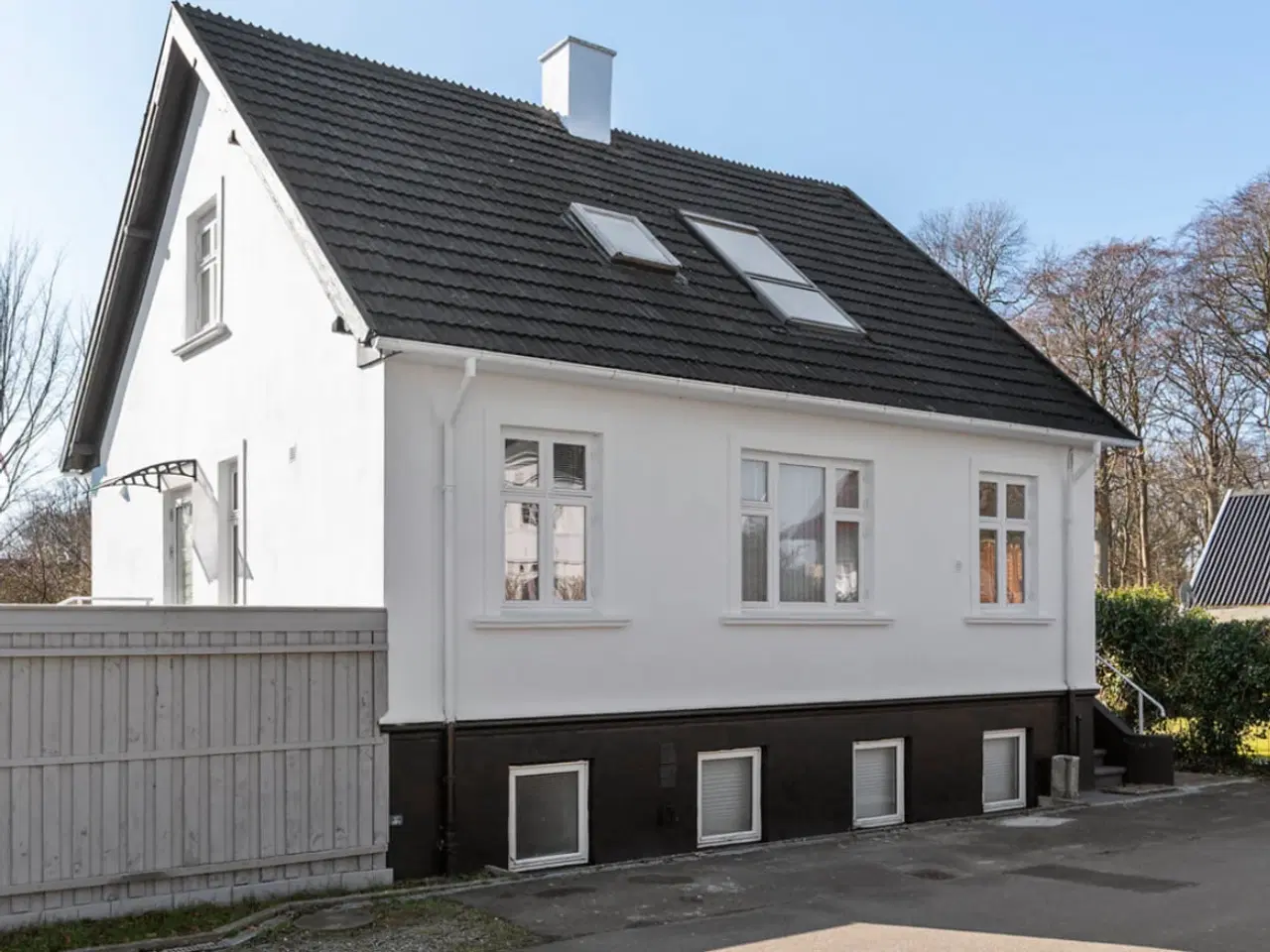 Billede 1 - Flot renoveret klassisk villa i Rødby