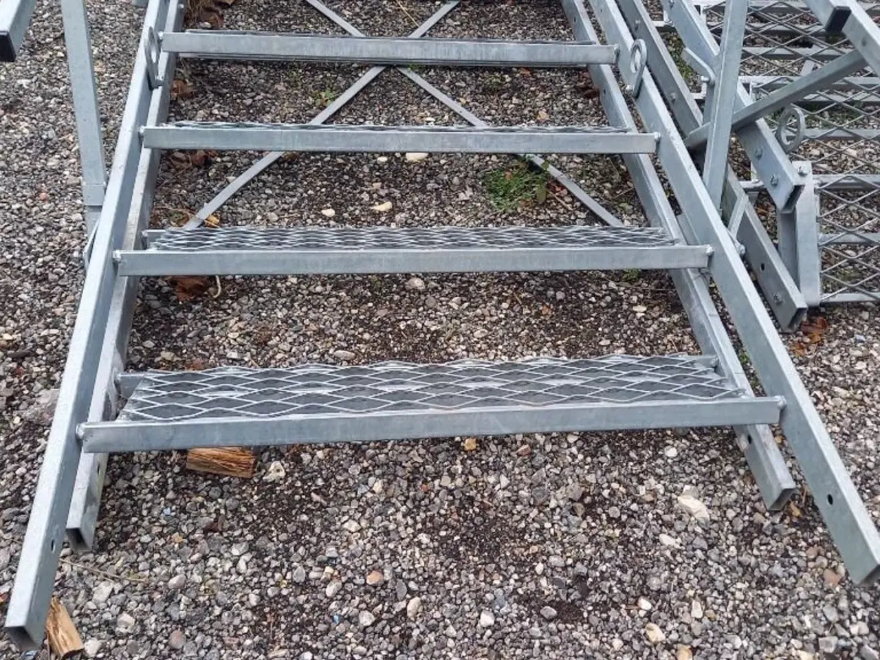 Billede 5 - Trapper for container/skur 2 stk.