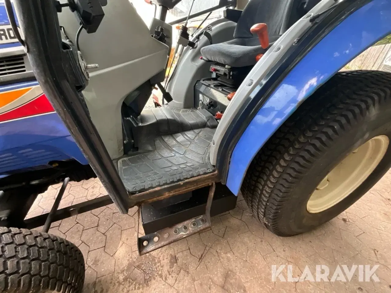 Billede 8 - Traktor Iseki TG5390 med kost og plov