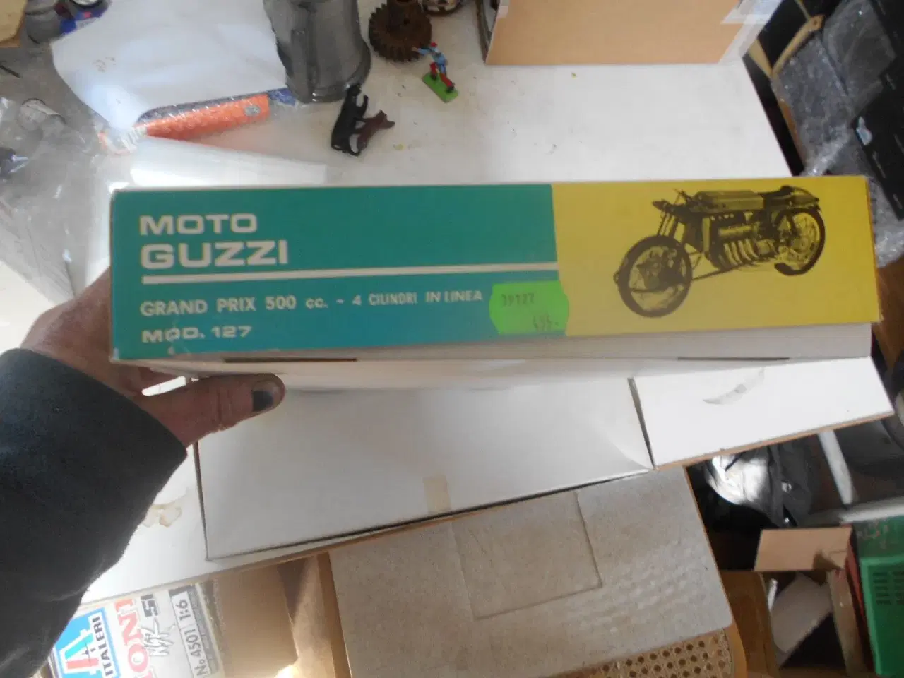 Billede 2 - Protar 1/9 Moto Guzzi 4cyl. Modelmotorcykel N.127