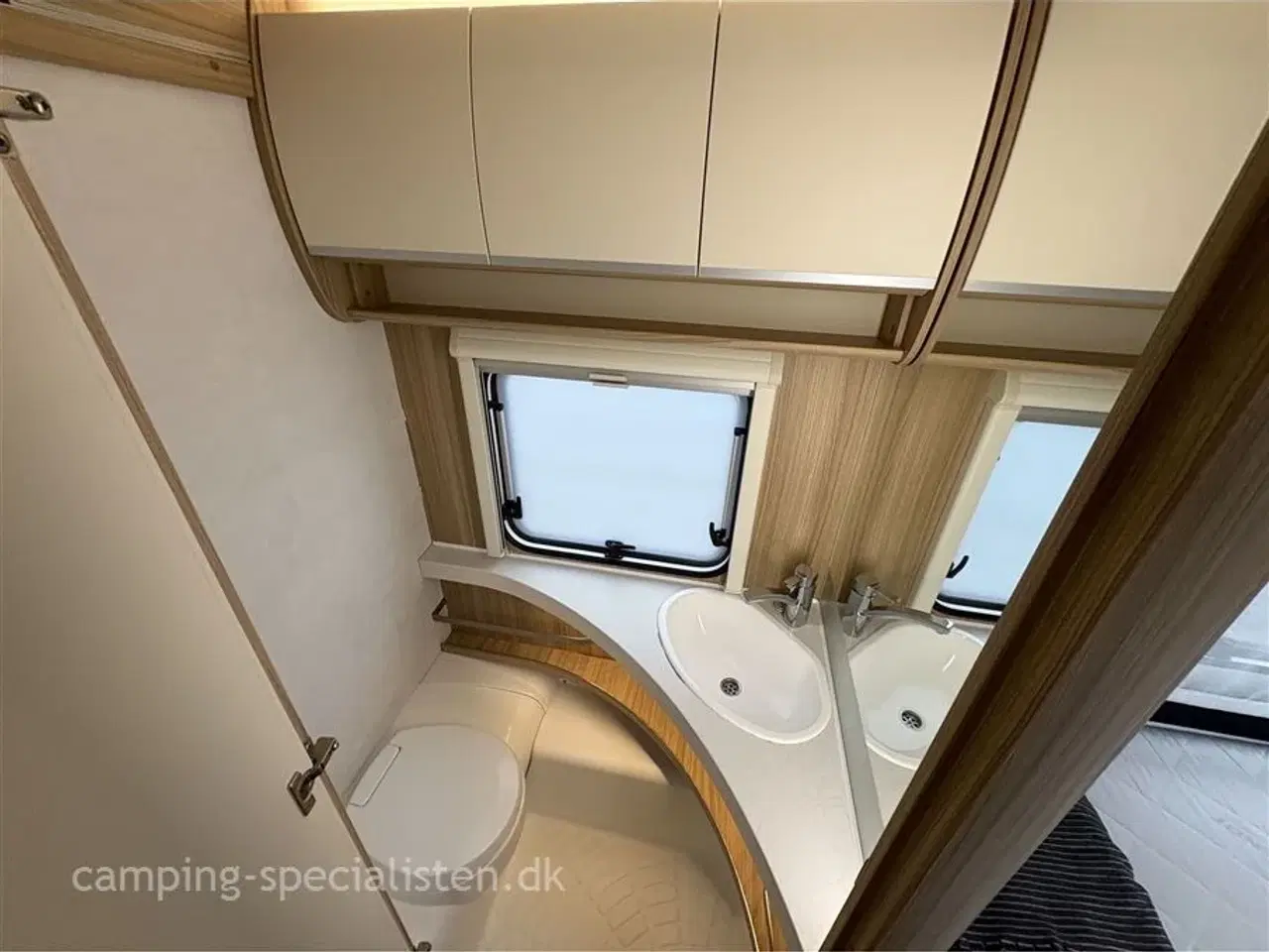 Billede 12 - 2020 - Fendt Bianco Activ 465 SGE   Pæn og velholdt Fendt Bianco Activ 465 SGE fra 2020 - Kan nu opleves hos Camping-Specialisten i Silkeborg