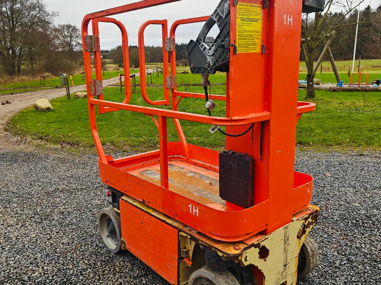 Billede 1 - JLG 1230 Saxlift 5,8mtr