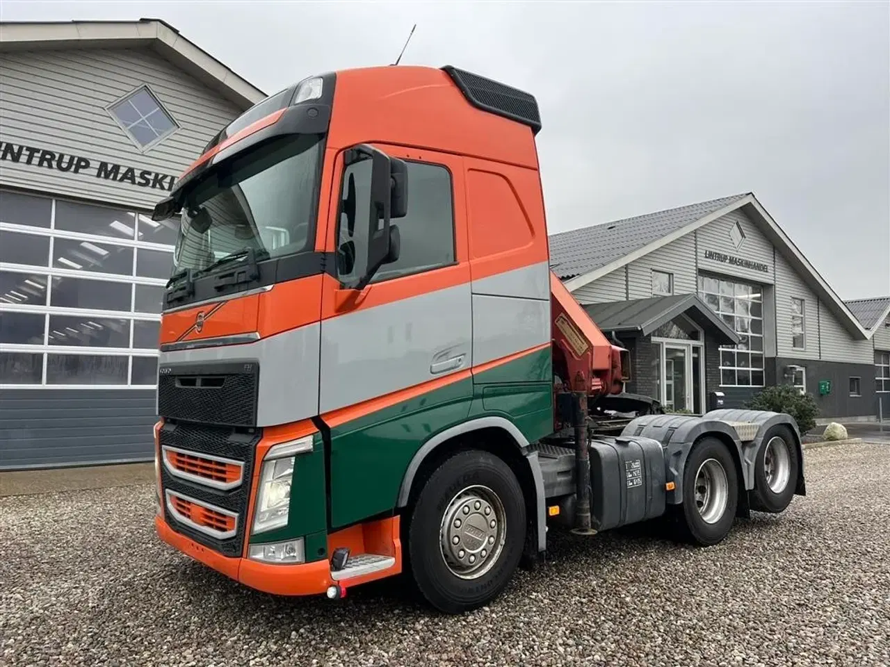 Billede 18 - Volvo FH 500 6x4 med tandemløft og aftagelig HMF 1150 kran+ 2 strengs hydraulik