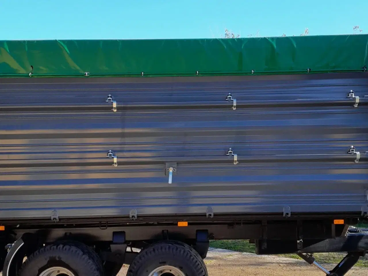 Billede 5 - Pronar 10 T MED KORNSIDER KUN KØRT 50 LÆS KORN