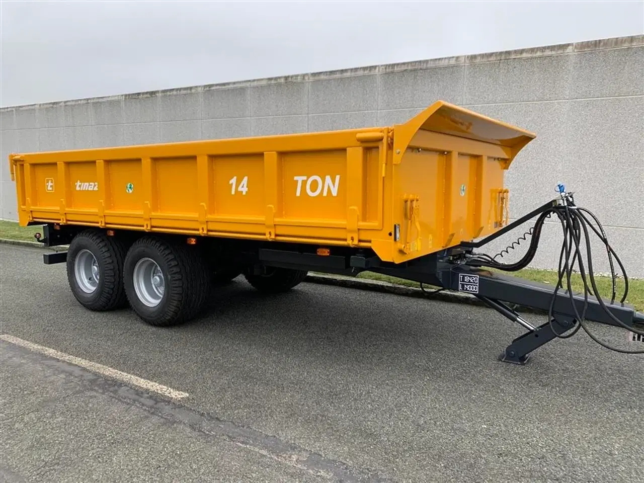 Billede 1 - Tinaz 14 tons dumpervogn  med 3 vejstip