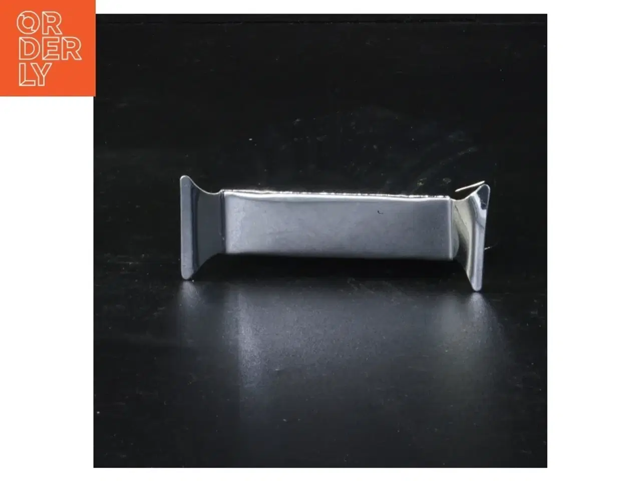 Billede 2 - Gammel Sølvfarvet metalservietholder (str. 9 x 2 cm)