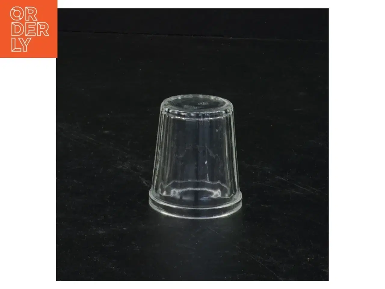 Billede 3 - lysestage? (str. 5 x 4,5 cm)