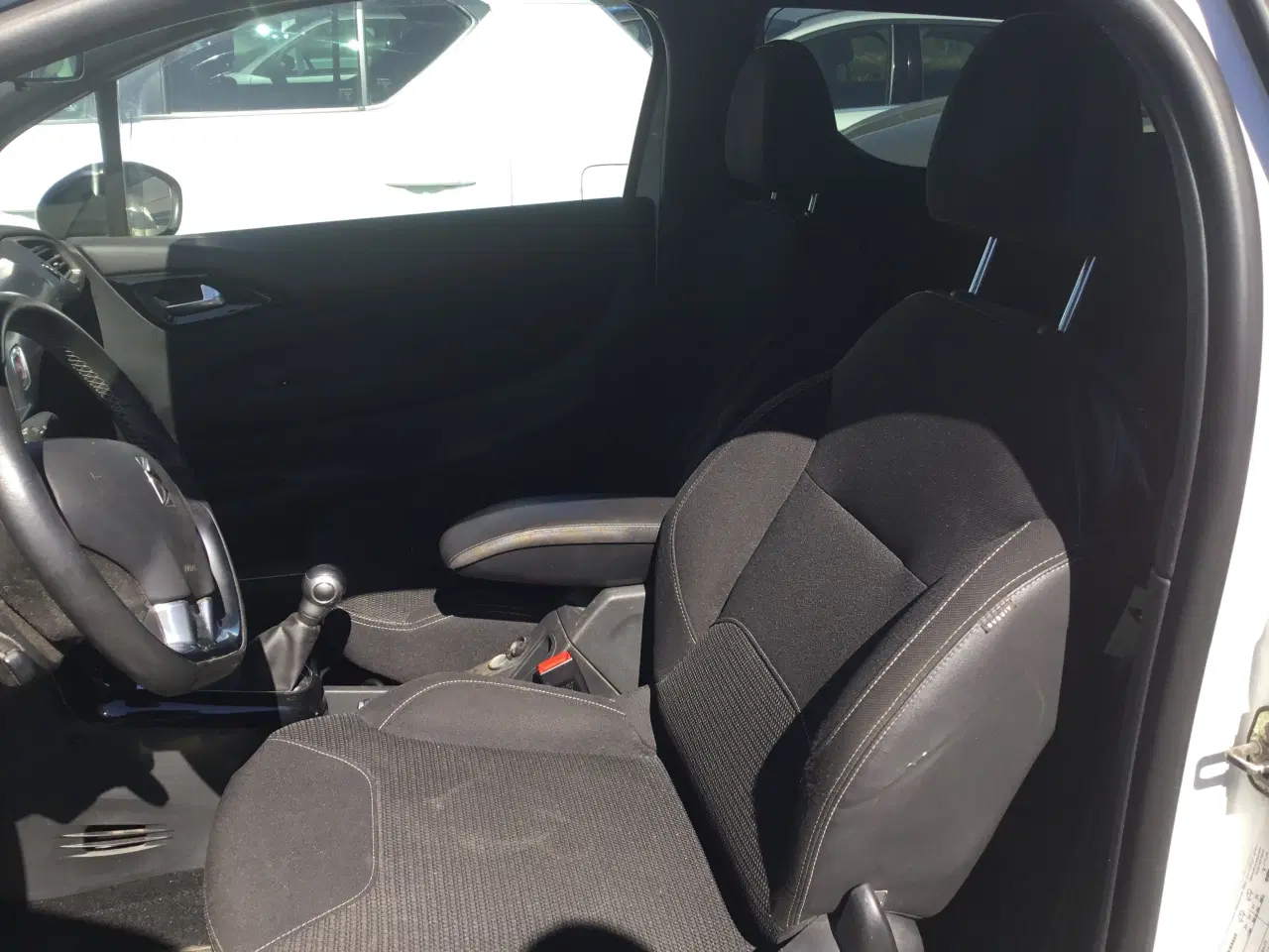 Billede 7 - DS3  1.6 hdi. 100 hk1.ejer nysynet træk klima træk