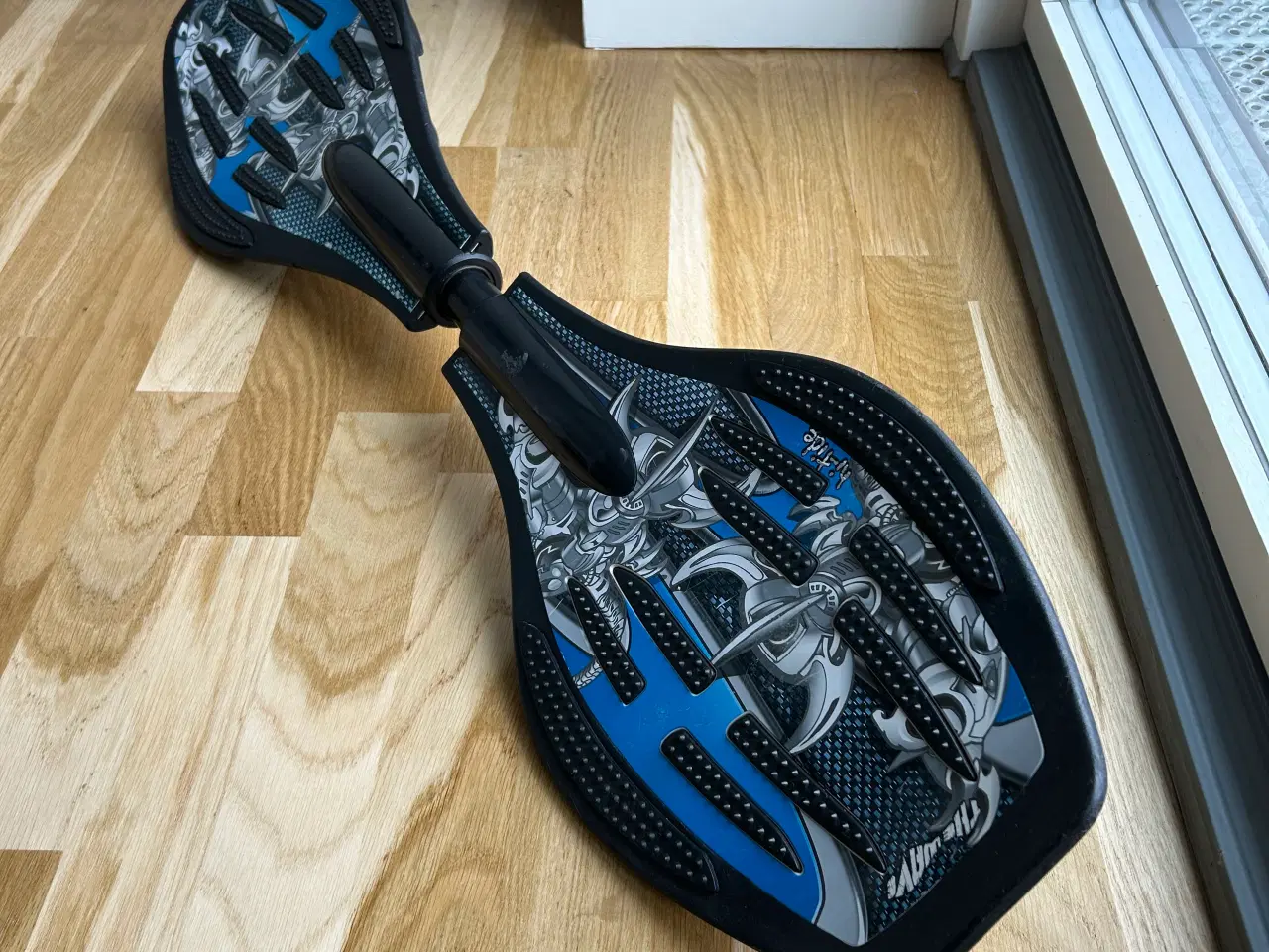 Billede 2 - Super sjovt waveboard i perfekt stand, kun 100 kr!