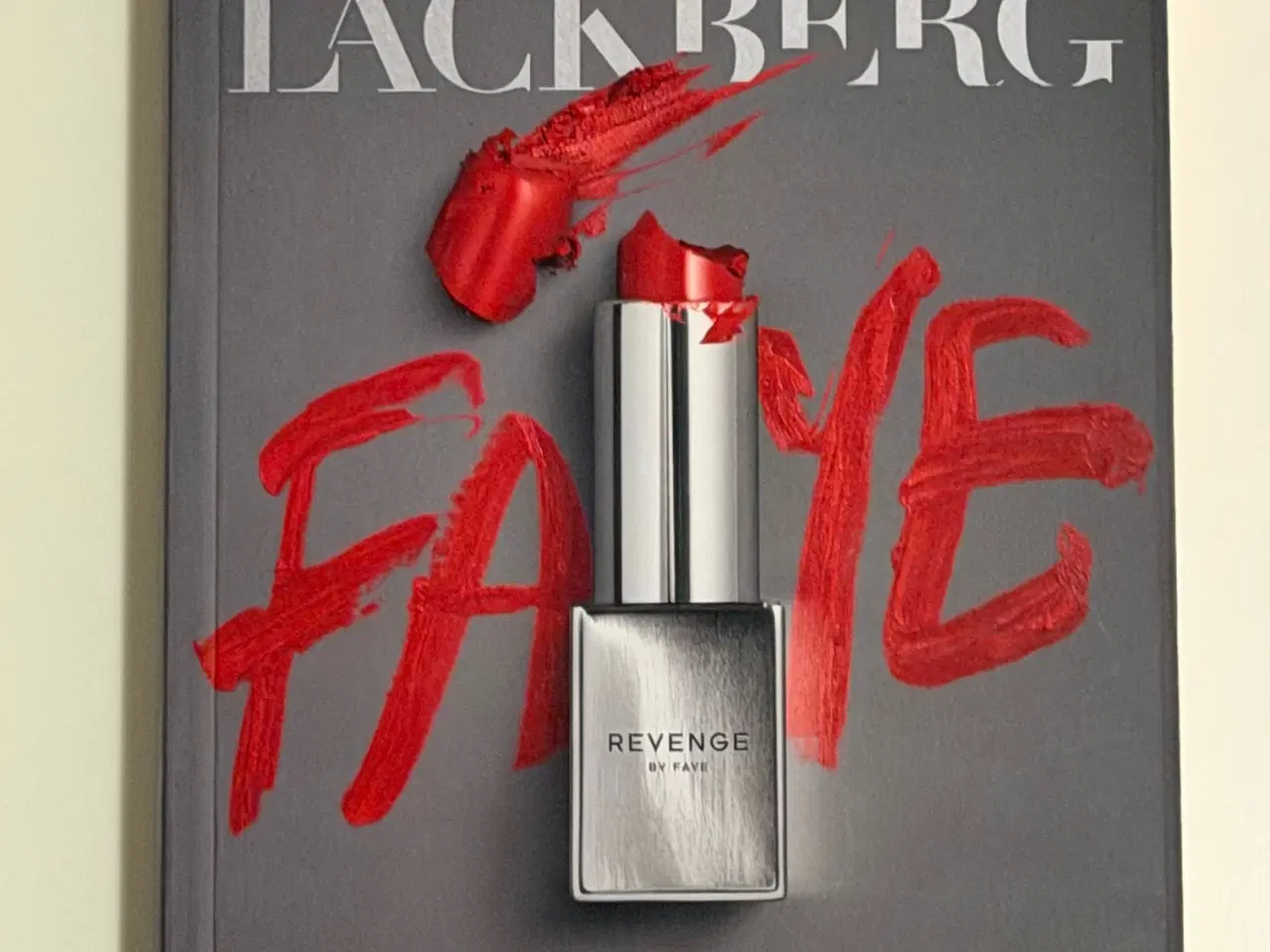 Billede 1 - Camilla Läckberg, Vinger af sølv