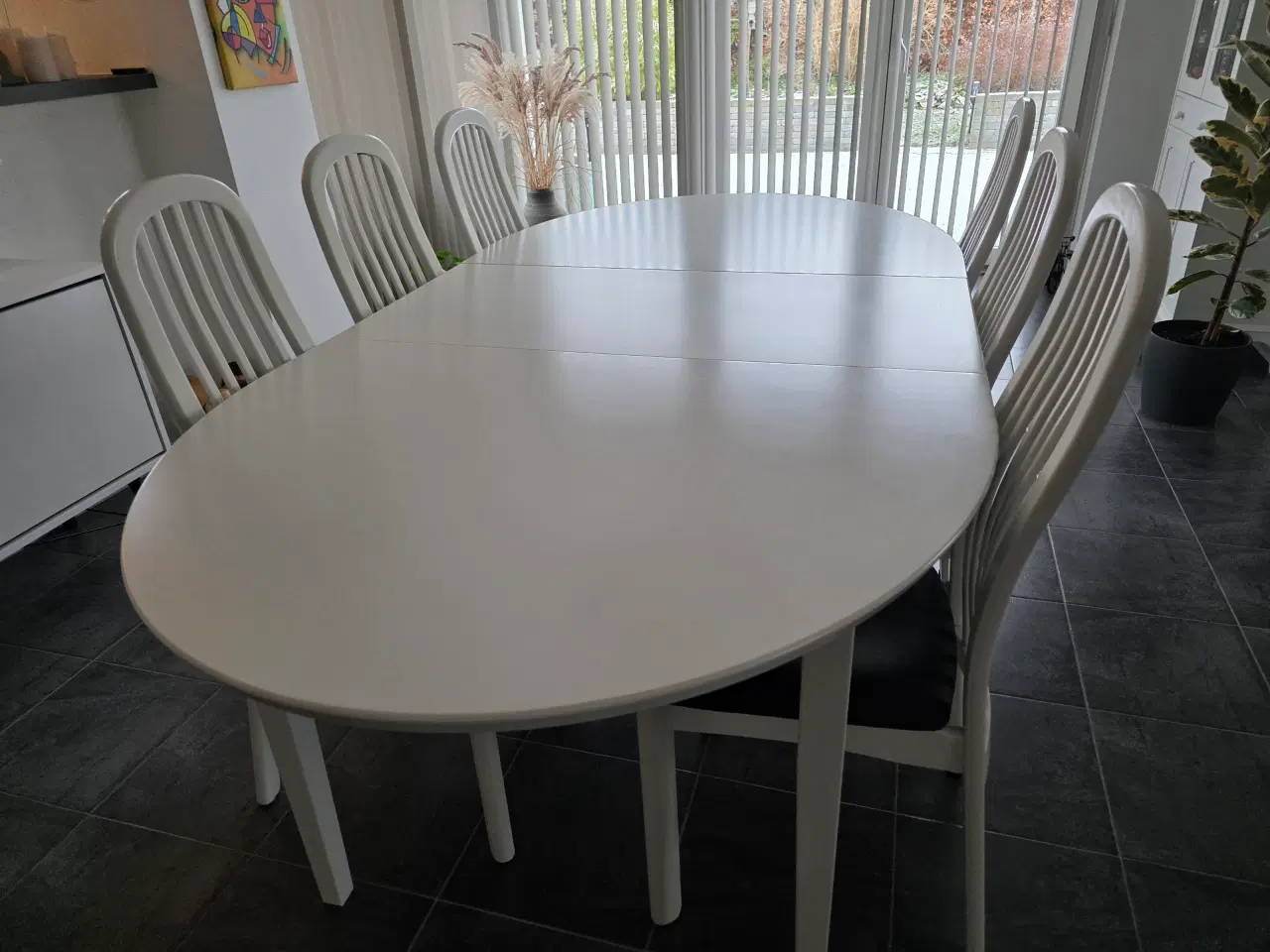 Billede 1 - Spisebord og stole