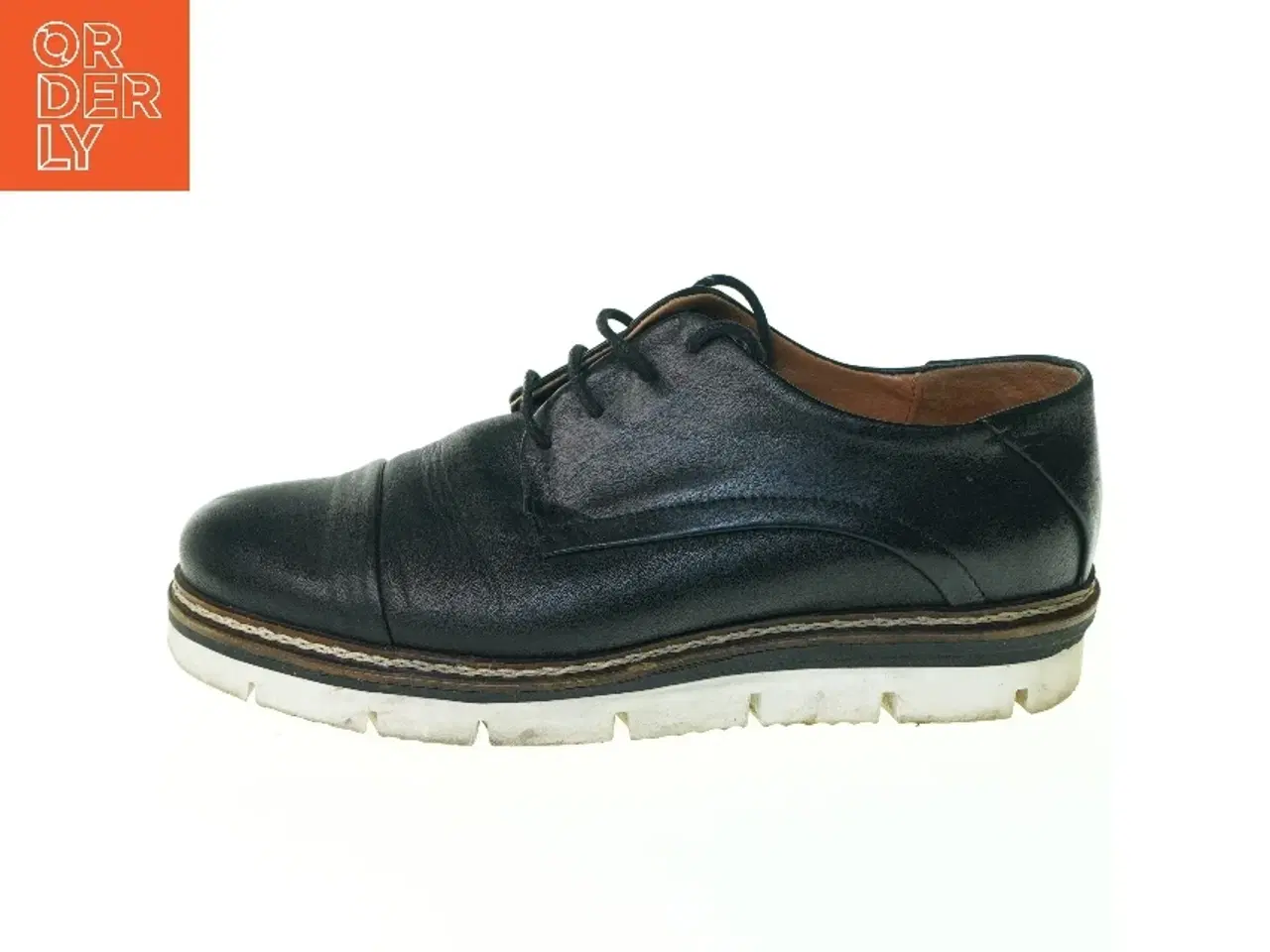 Billede 1 - Sko (str. 39)