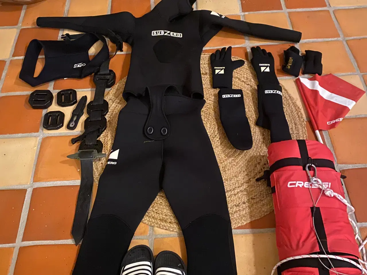 Billede 1 - Undervands JAGT UDSTYR MED ALT 2500kr/byd