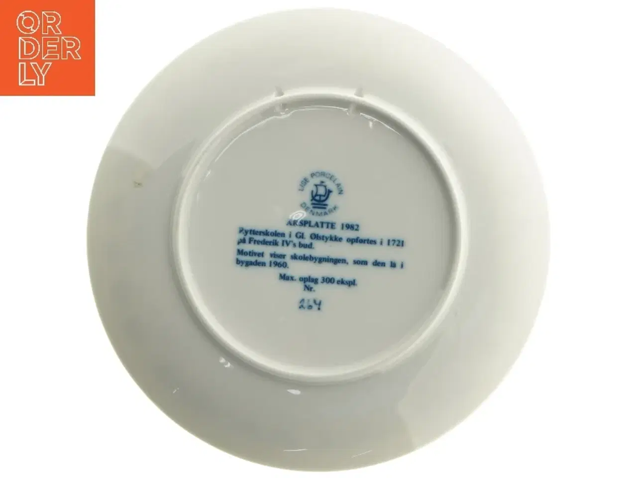 Billede 2 - Mindeplatte Rytterskolen 1982 fra Lise Porcelain (str. Ø 19,5 cm)