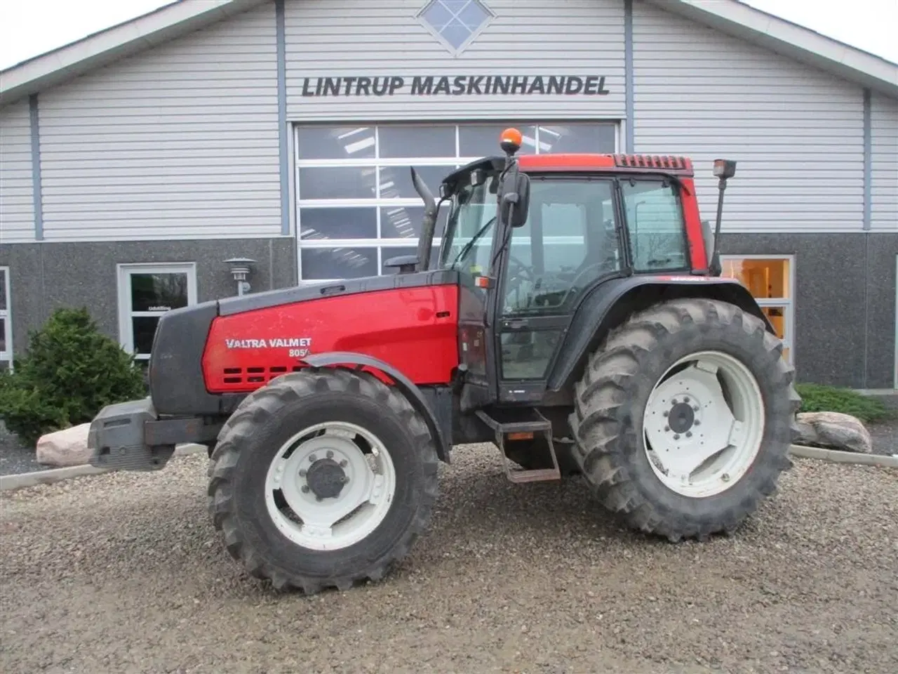 Billede 1 - Valmet 8050