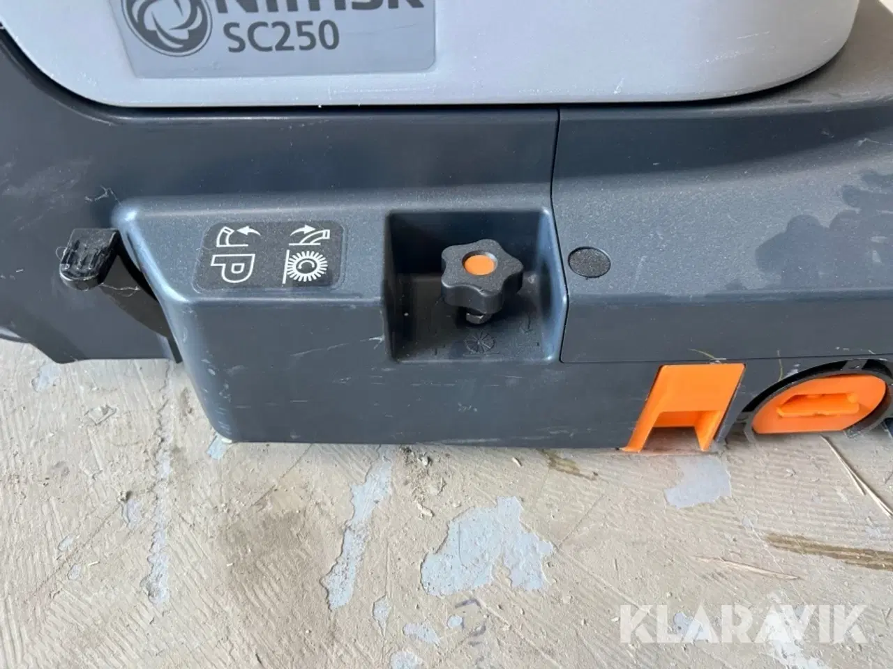 Billede 4 - Gulvvasker Nilfisk SC250