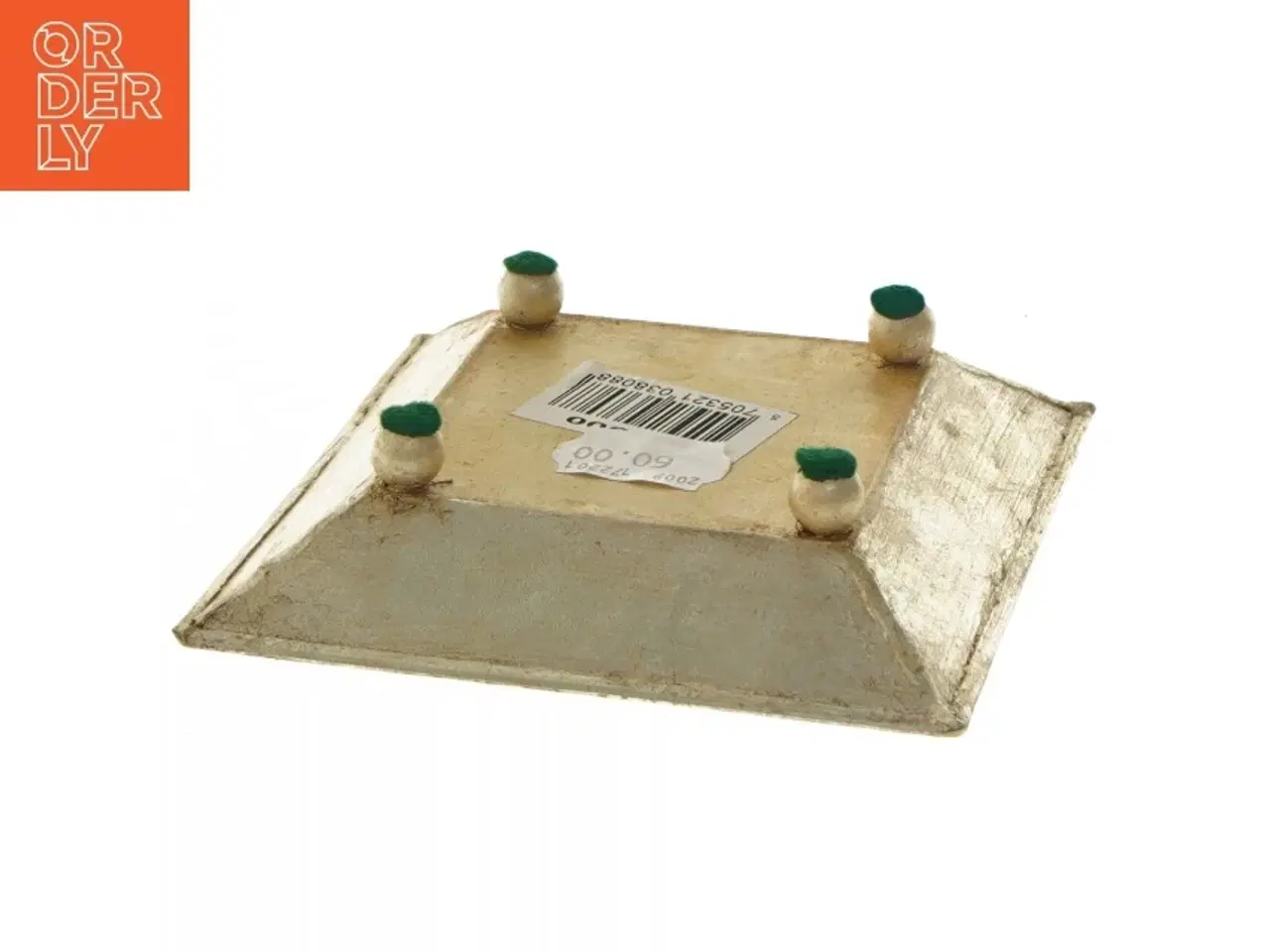 Billede 3 - Dekorativ bakke i metal (str. 13x13 cm)