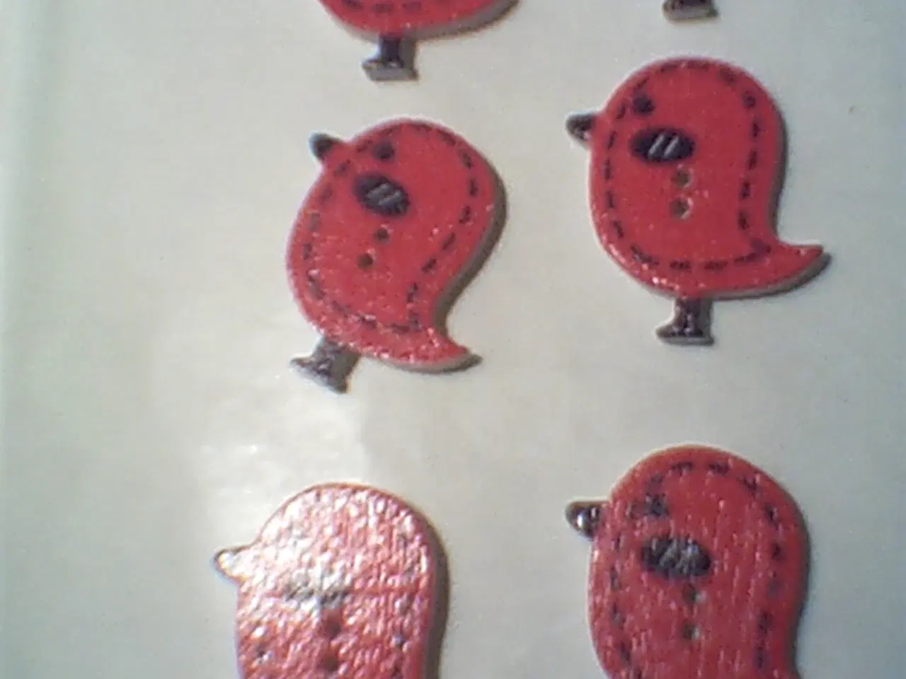 Billede 3 -  knapper til børnetøj