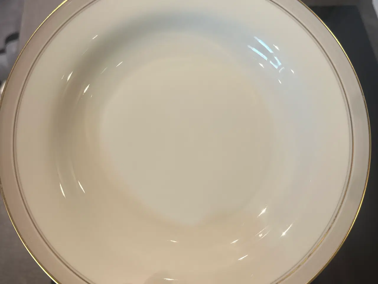 Billede 5 - Tallerkner med guldkant 