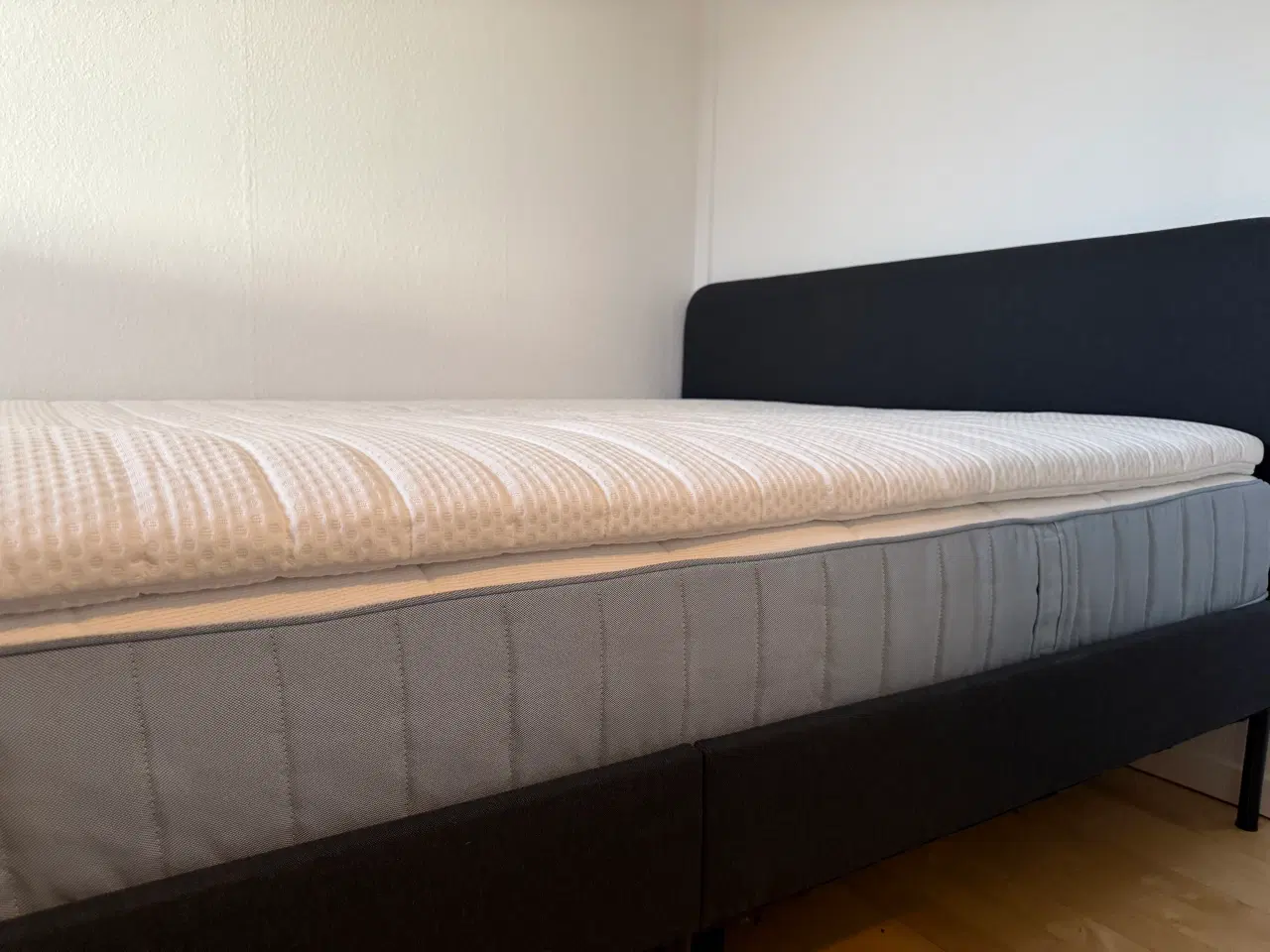 Billede 5 - 1 måned gammel madras+topmadras - 140x200 