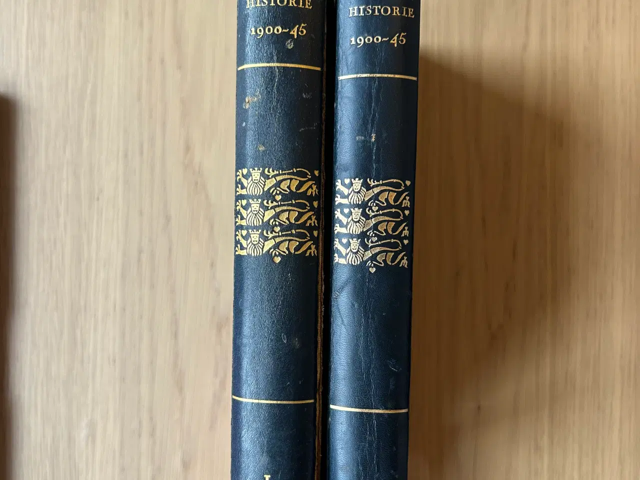 Billede 1 - 📚 Til Salg – Danmarks Historie (1900–1945) af Vil