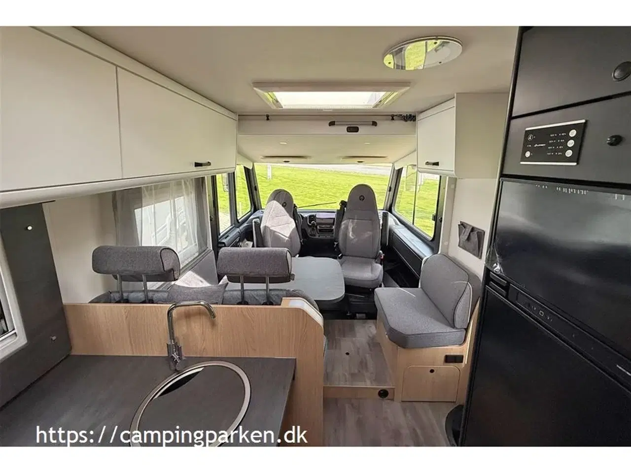 Billede 6 - 2026 - SunLight Sunlights flagskib I68 Adventure med enkeltsenge, automatgear og digital pakke