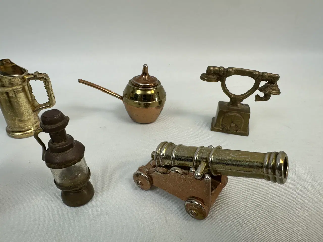 Billede 4 - 8 stk. små messsing sættekase ting 