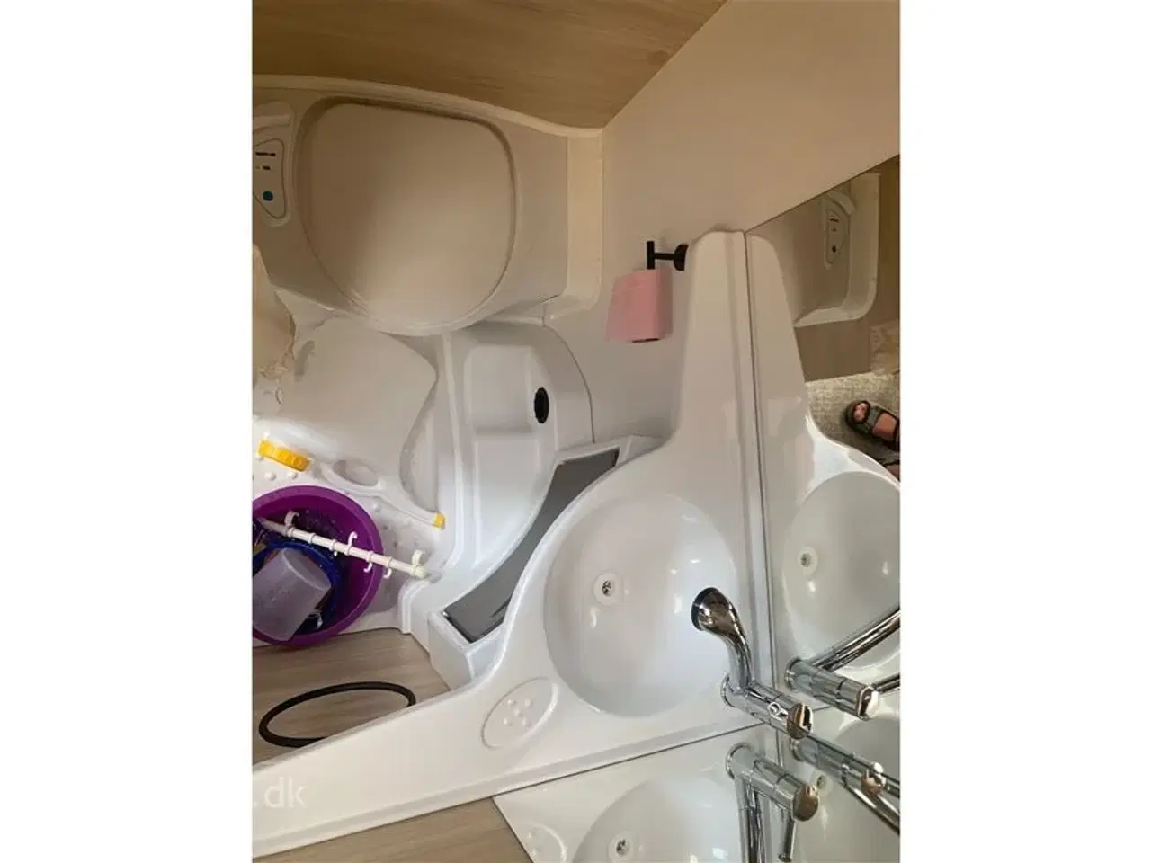 Billede 11 - 2022 - Caravelair Titanium 450   Lækker vogn med enkelt senge Mover - El markise og div udstyr køkken og toilet aldrig brugt