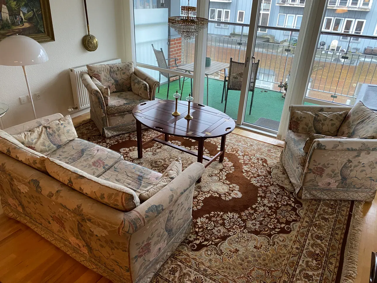 Billede 1 - Lille sofa miljø. 2-pers sofa,  2 stole, bord. 