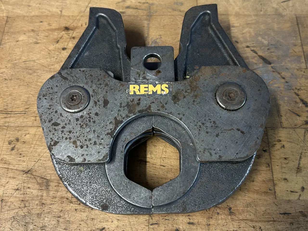 Billede 1 - Rems pressekæbe