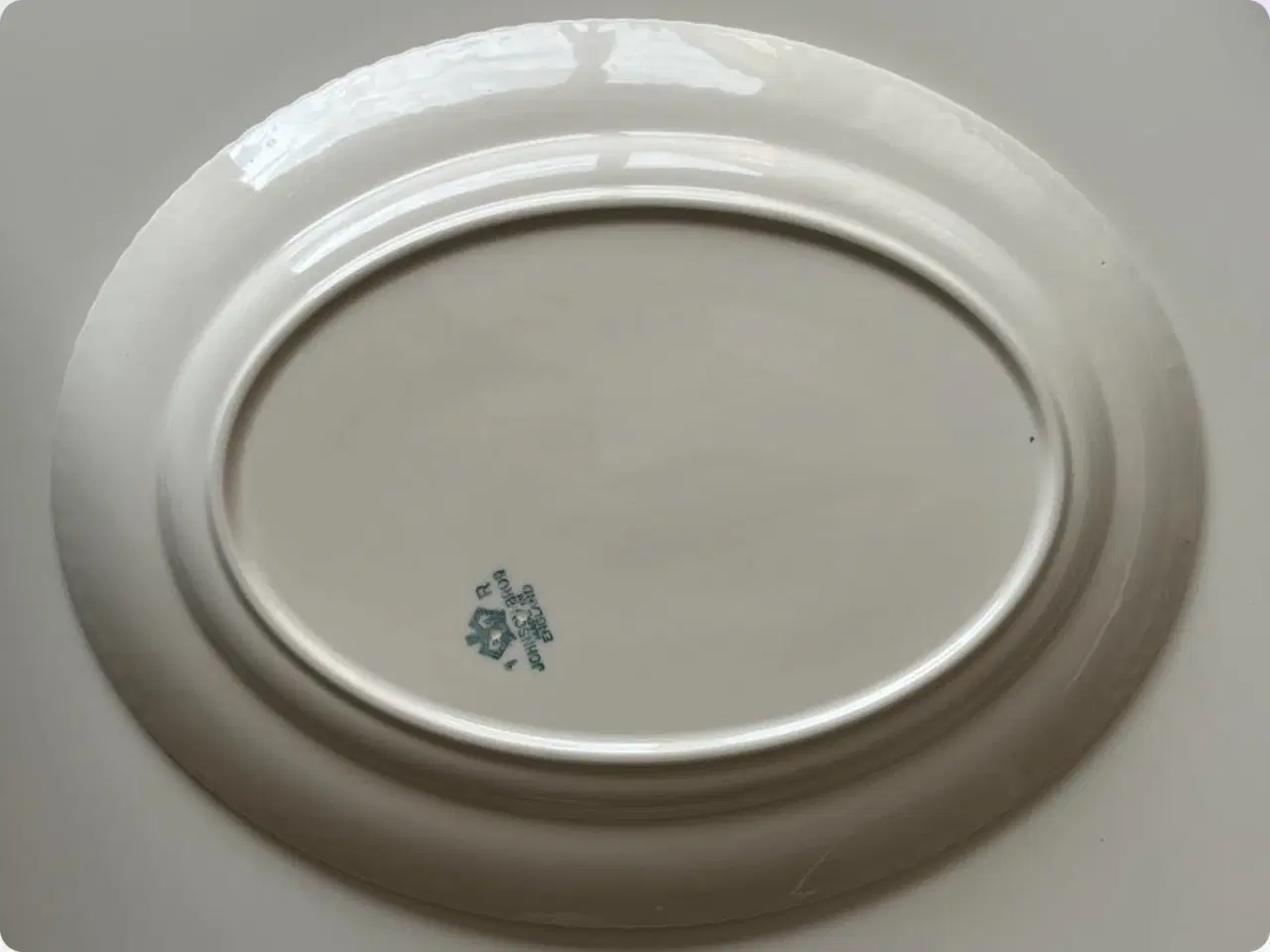 Billede 3 - Smukt Fad, 31 cm Johnson Bros, made in England