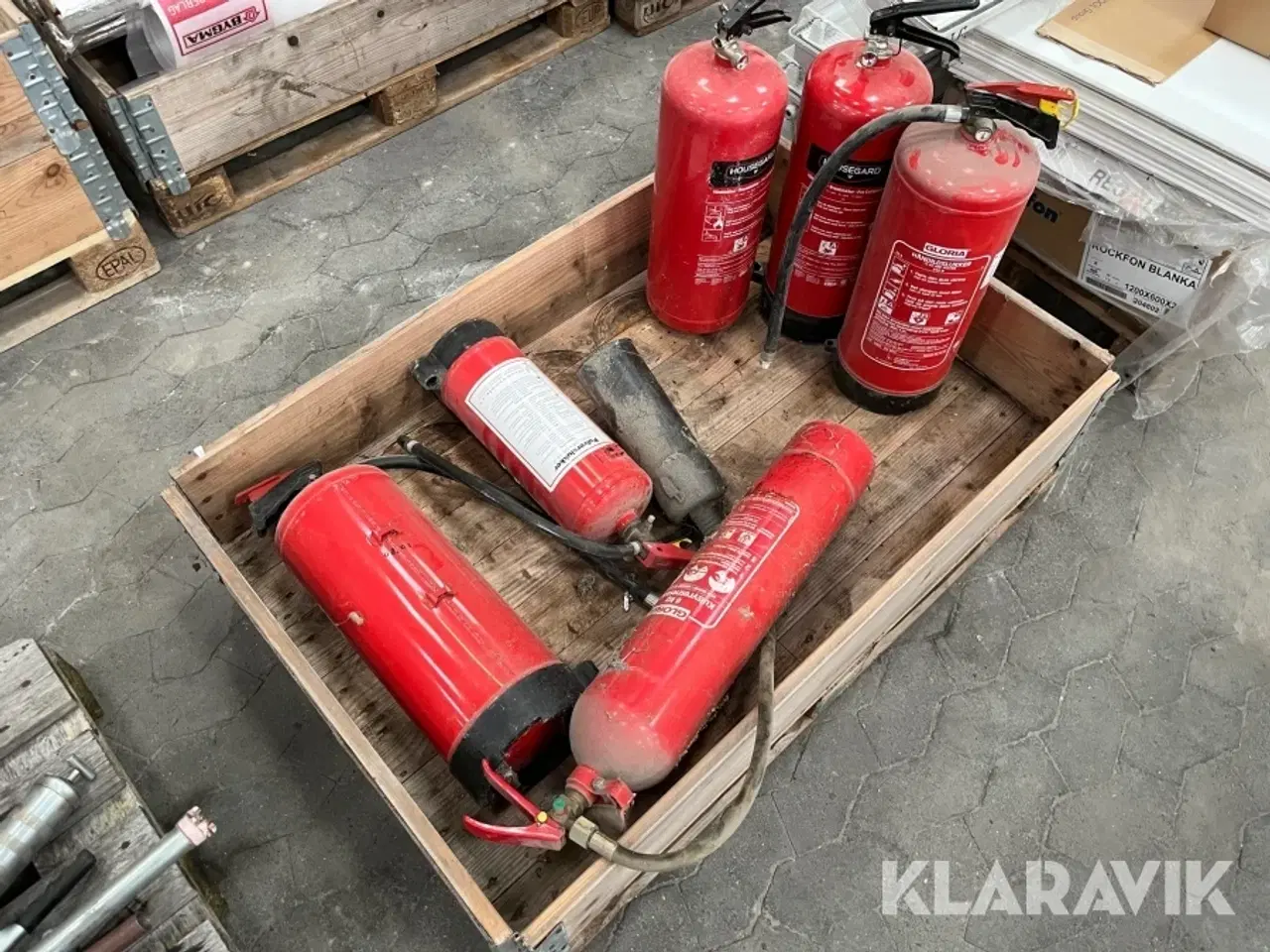 Billede 3 - Lot - Pulver- og vandslukkere Housegard og Gloria 12 kg og 9 Liter
